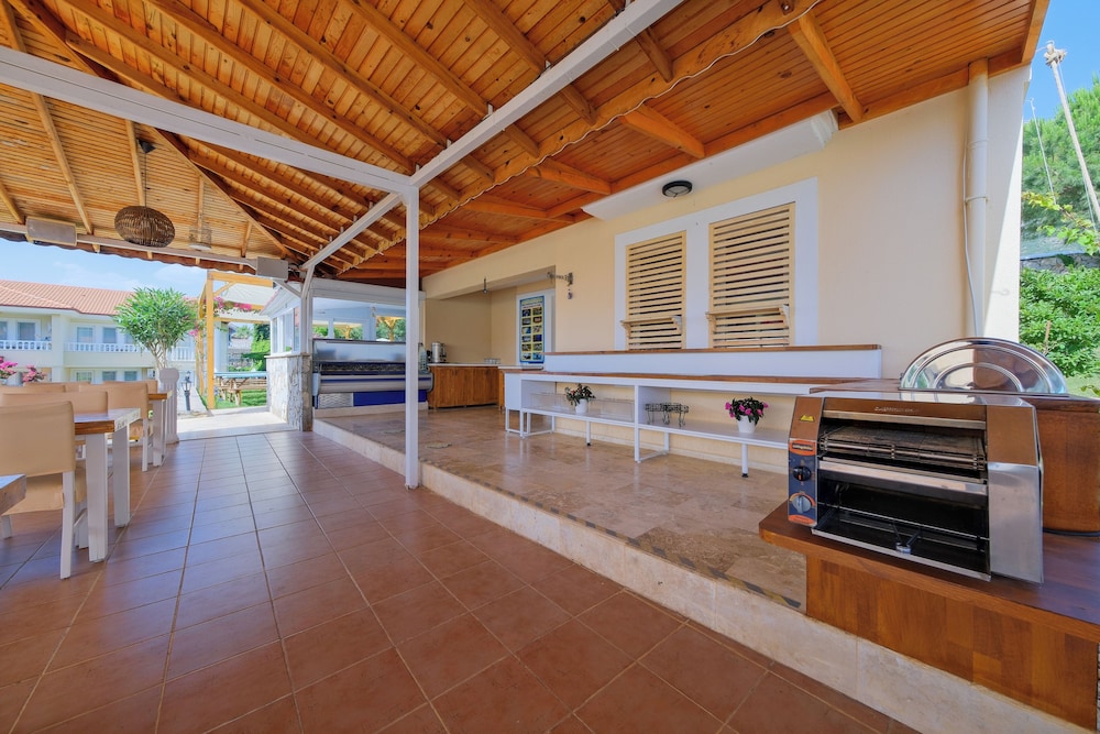 Larimar Suite Otel - Image 62