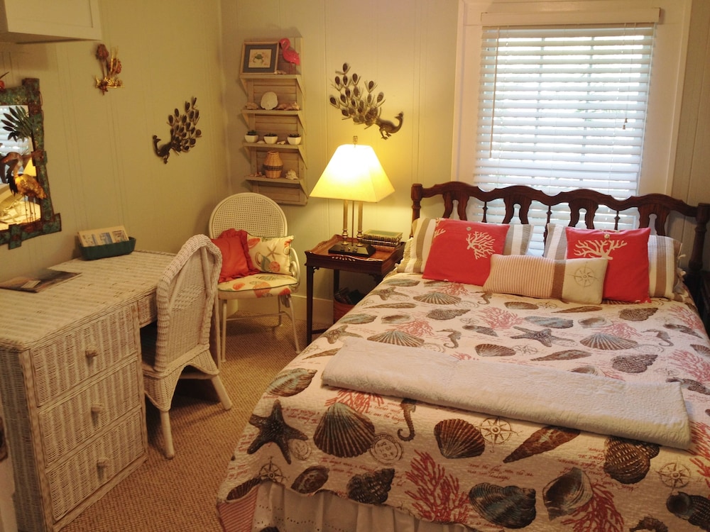 The Old Carrabelle Hotel