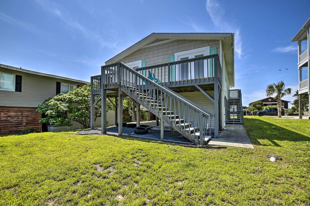 Oak Island Beach Abode w/ Deck: Walk to Shore! view 2