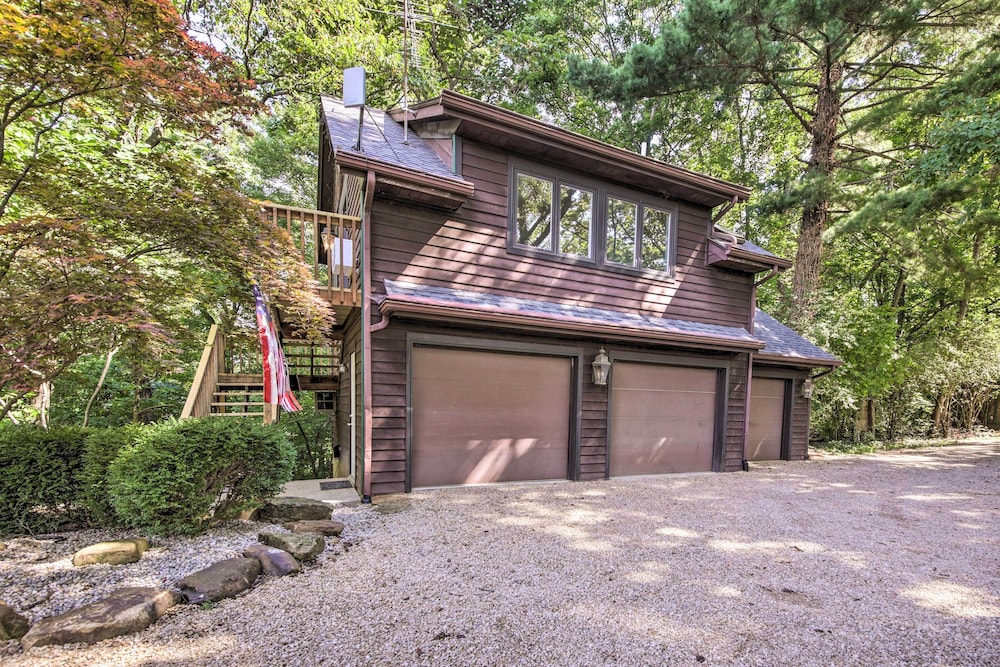 Peaceful Nashville Hideaway Near State Parks! view 2