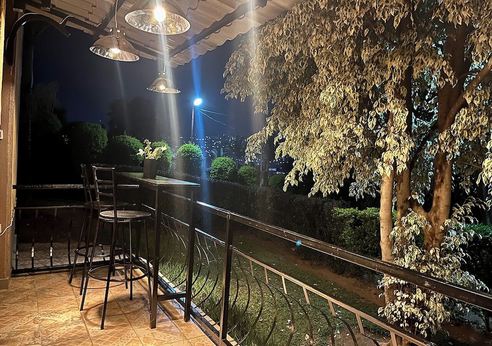 Vista Safaris Apartment