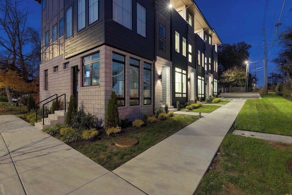 Lischey by Avantstay Modern 4bdr w/ Covered Patio Newly Built Nashville Home