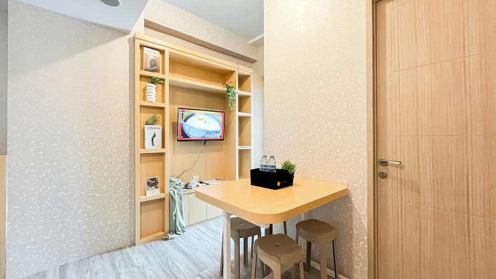 Minimalist Wooden Tone 2Br At Tokyo Riverside Pik 2 Apartment
