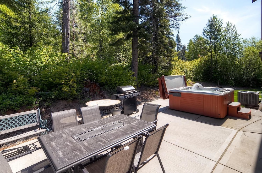 Cascade Mountain Villa