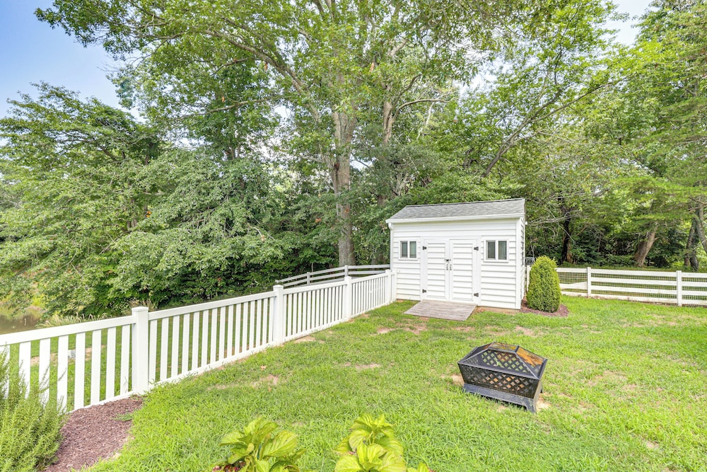 Boat Dock & Kayaks: Waterfront Home in Deltaville!