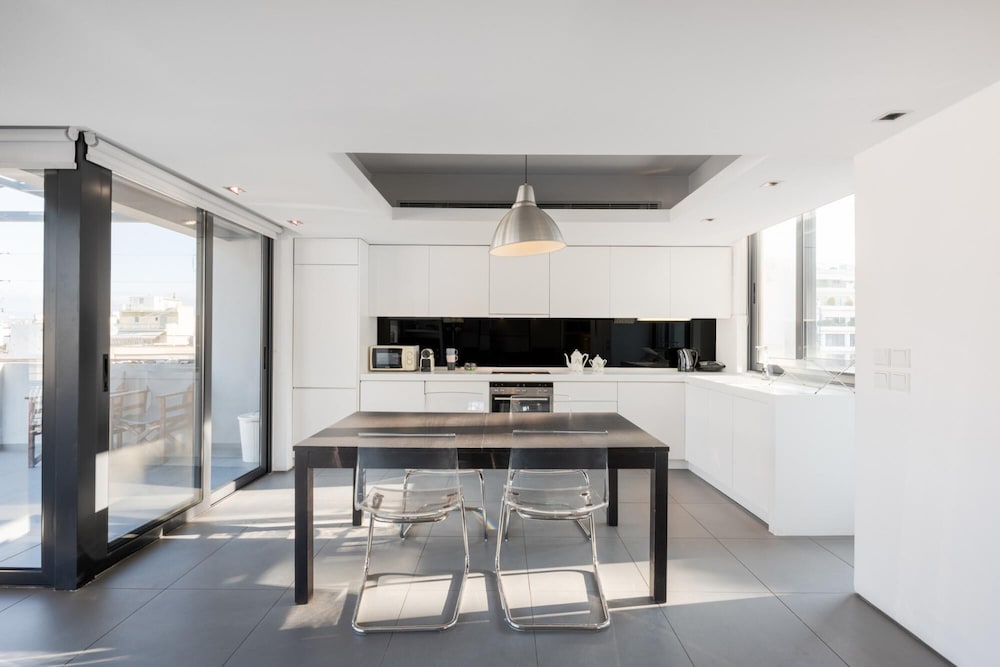 Spacious Loft in Gazi