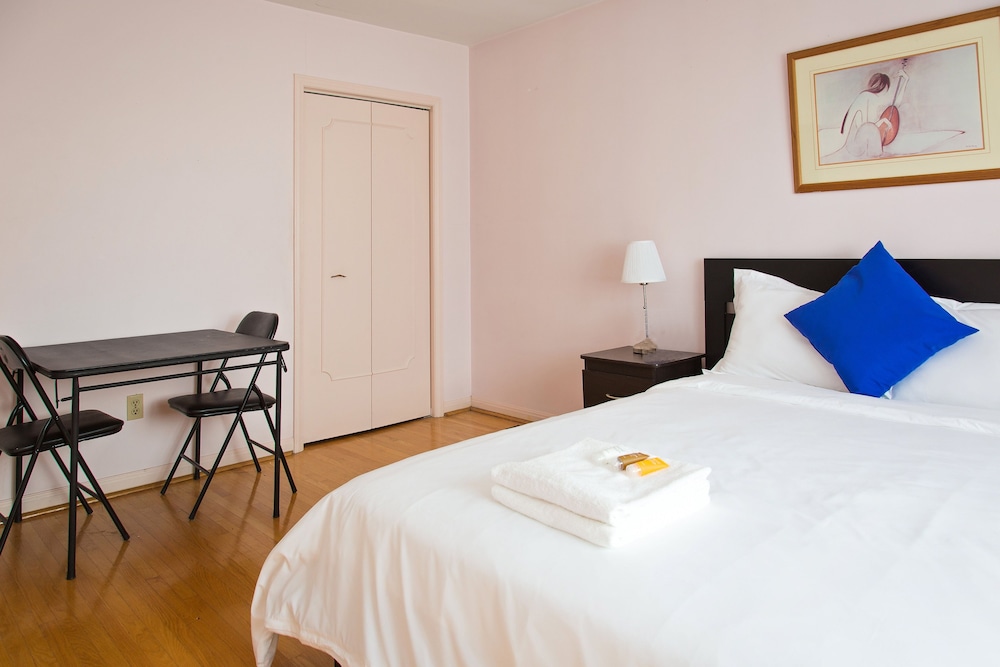 Charlton Suites Guest House