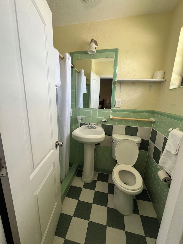 Budget Inn
