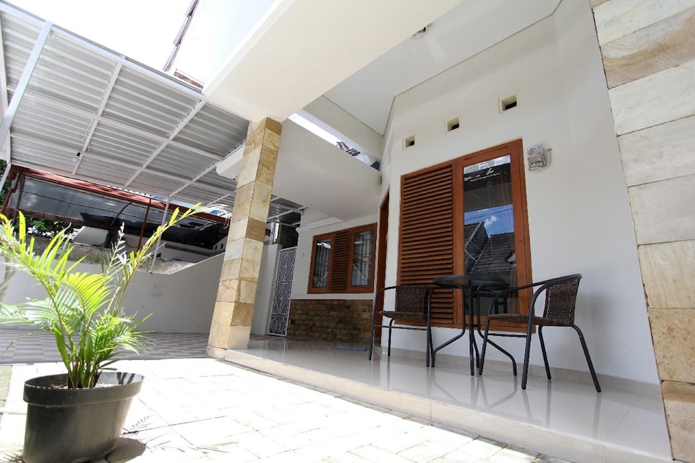 D'Java Homestay Babarsari By The Grand Java