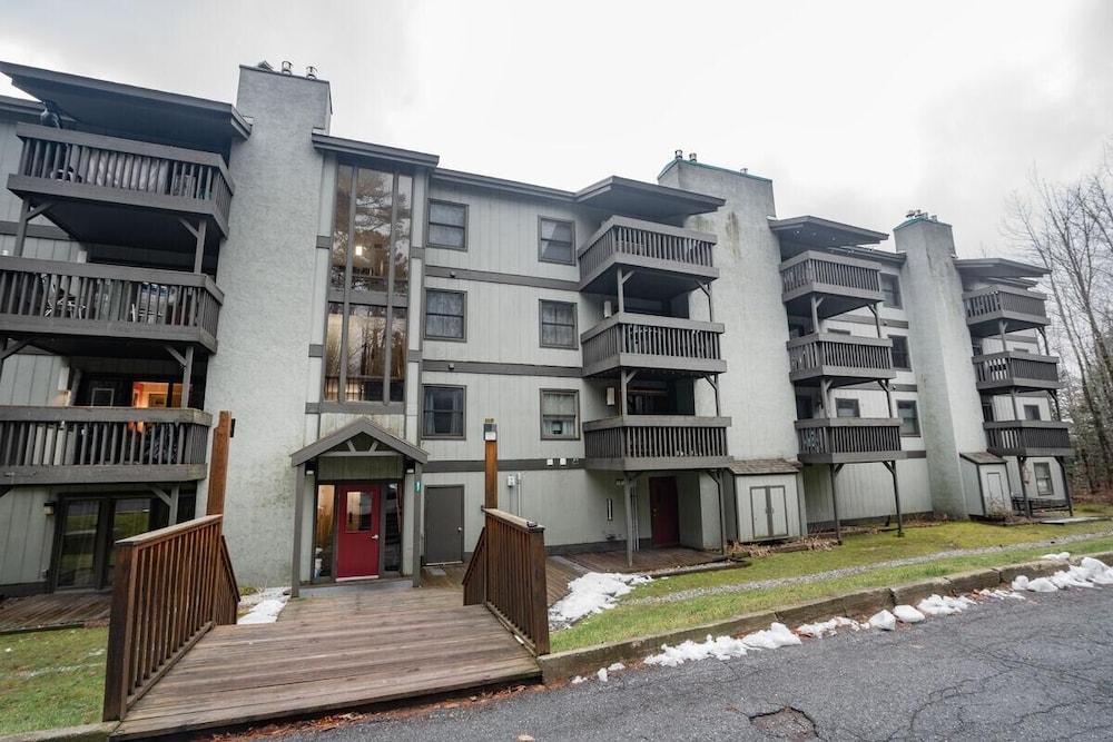 Gateway Condo A25