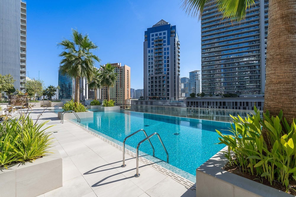 3 Bedroom Apartment in Sterling West With Full Burj Khalifa Views