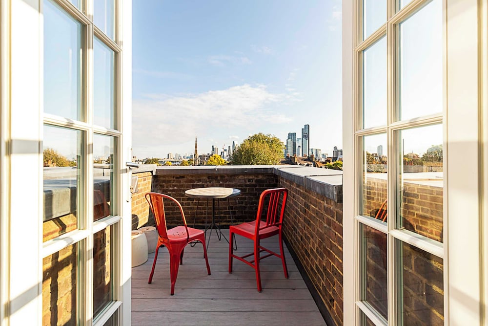 Charming Loft in Islington - Stunning View!