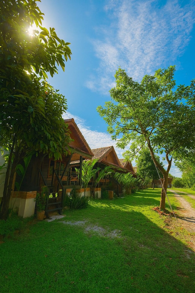 Ban Villa PhaSouk