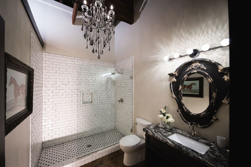Florence Vacations - GunRunner Boutique Hotel - Property Image 11