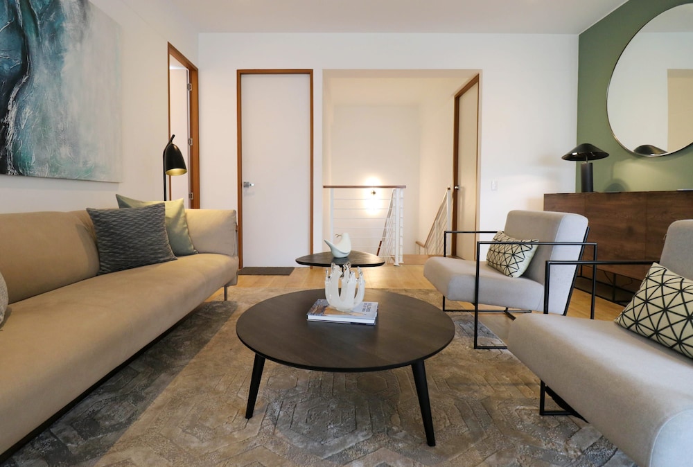Elegant 3BR Duplex With Balcony in Miraflores