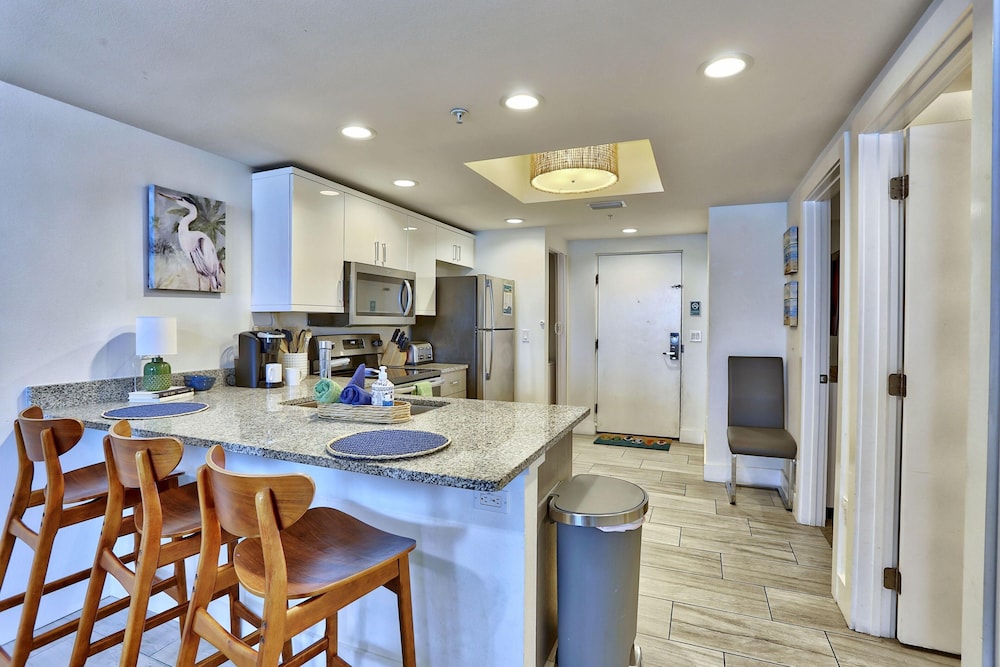 Oceana 204 East