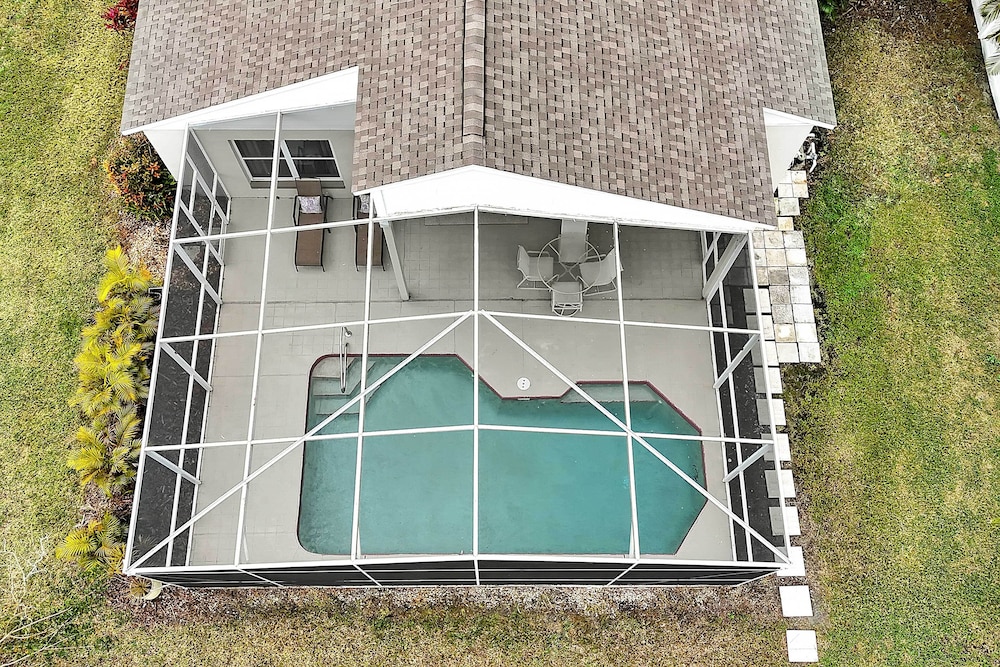 Near Disney & Universal: Family Retreat in Orlando