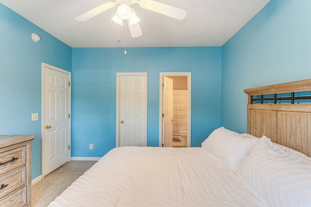 1 Mi to Beach: Family Condo in North Myrtle Beach!