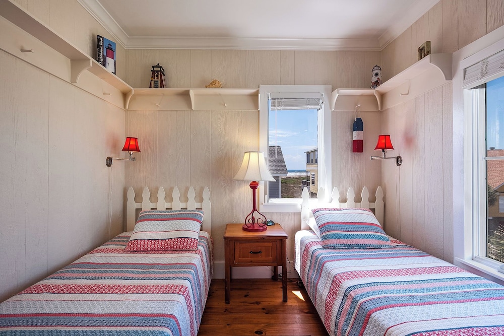 Breakers Pointe by Ryson Vacation Rentals