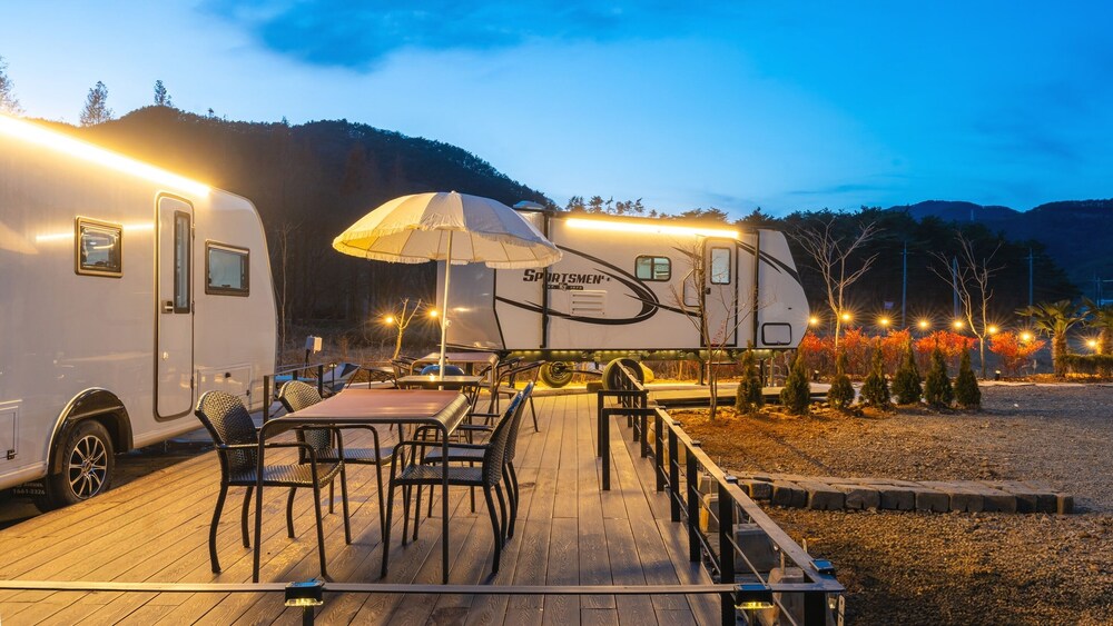 Goseong Hoostay Caravan Pension