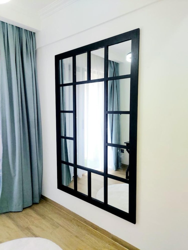 Luxurious Nairobi Condo With Rooftop Pool & Gym