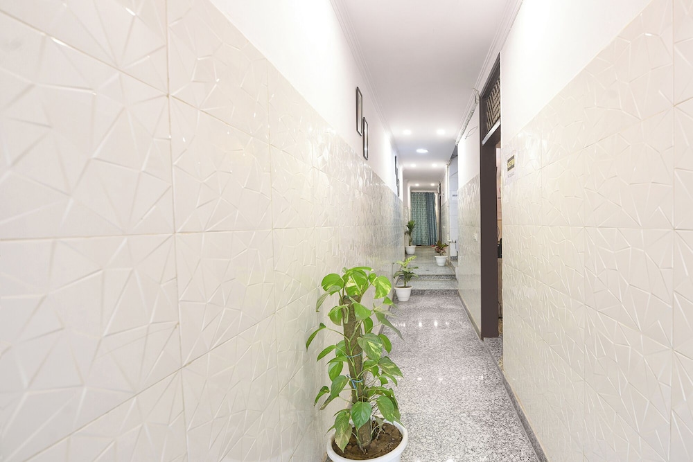 Fabhotel Comfort Home Stay