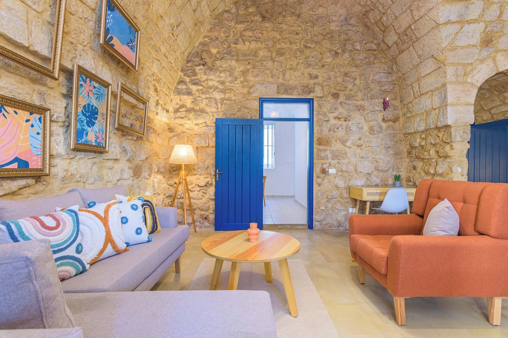 Galleria 1-Bedroom Apartment in Batroun