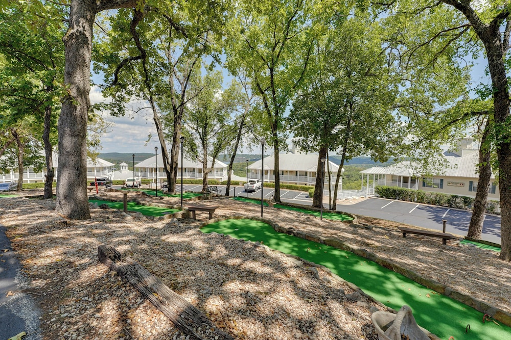 Table Rock Lake Condo 3 Mi to Boat Ramp!