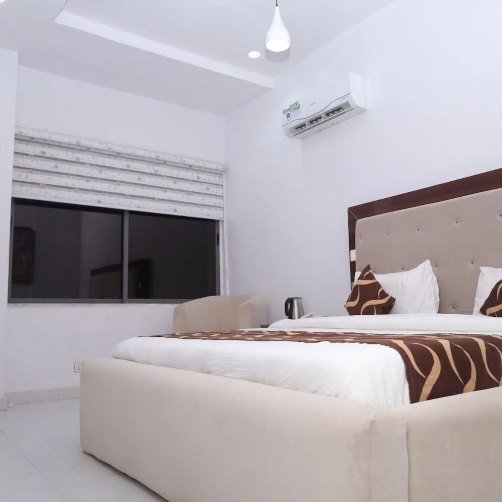The Paradise Beach Resort and Apartment view 5