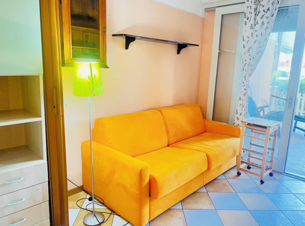 Studio With Direct Access to the Pool