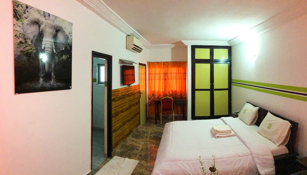 HOTEL MIRABELLE view 4