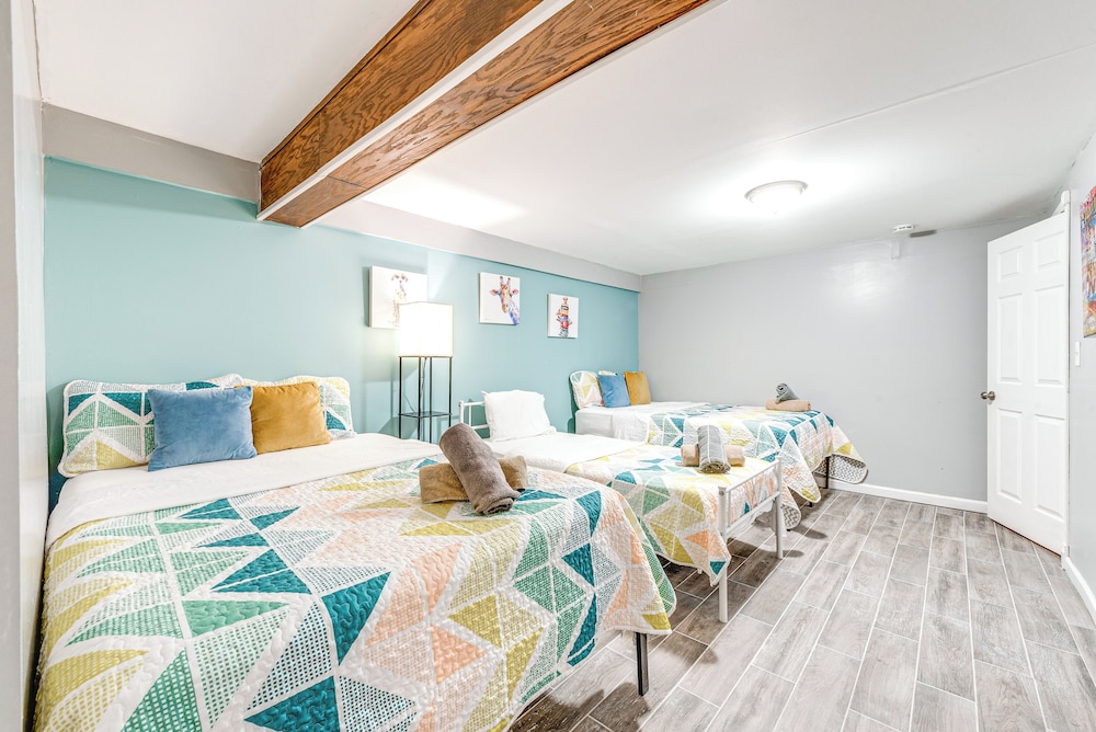 Game Room, Deck & Fire Pit: Covington Township Gem