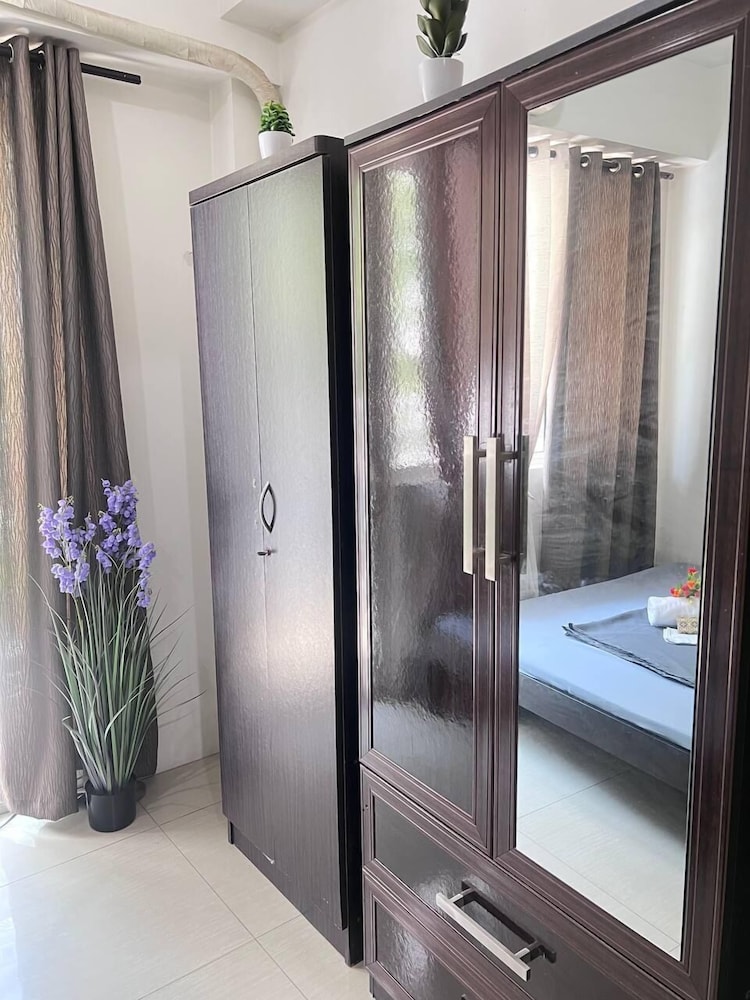 SHORE 1 RESIDENCES