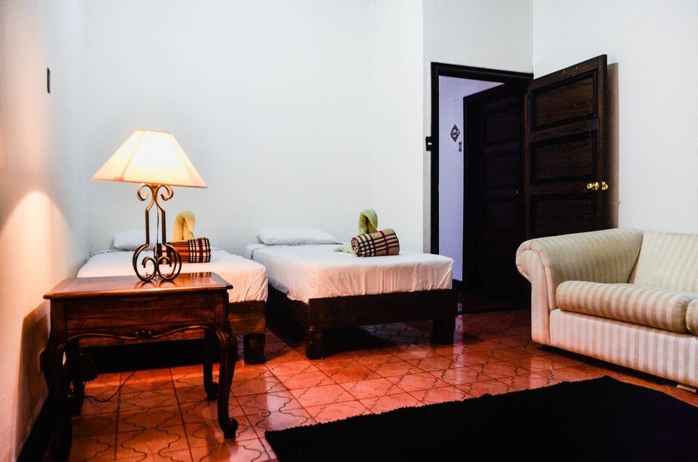 San Jose - Costa Rica Vacations - Robles Hostel - Property Image 5