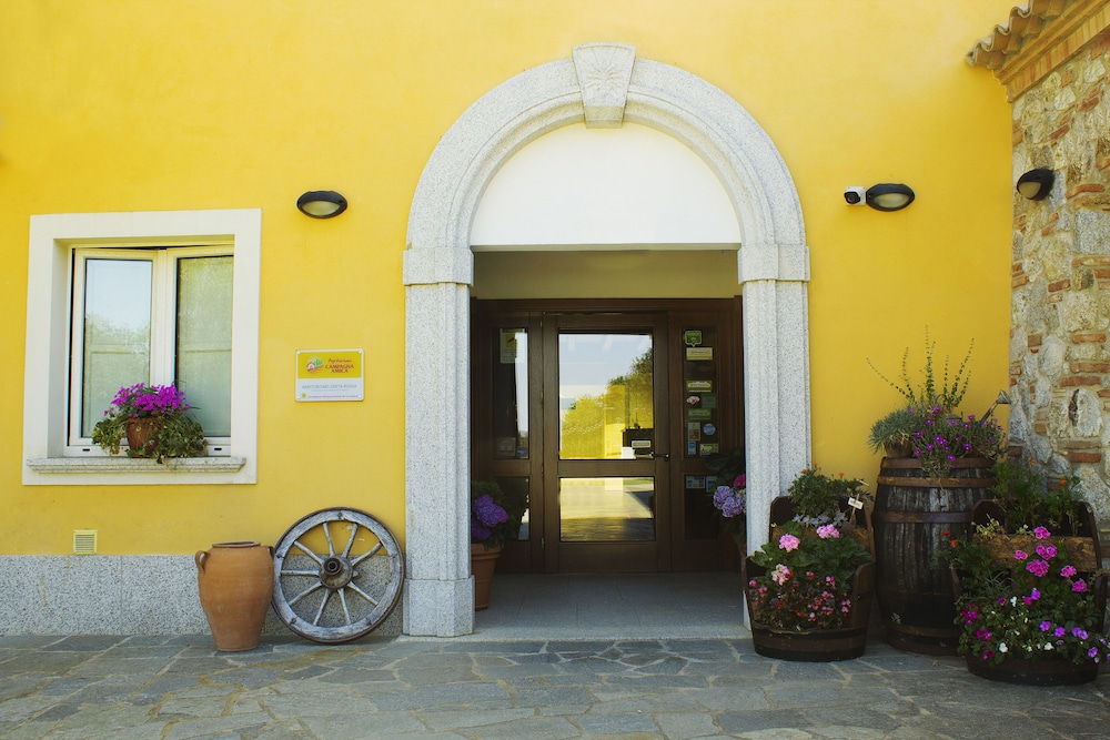 Agriturismo Creta Rossa
