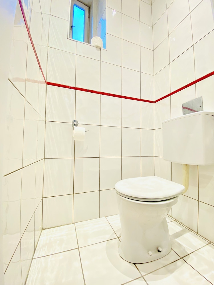Cozy 2BR Apartment Close to Westbahnhof
