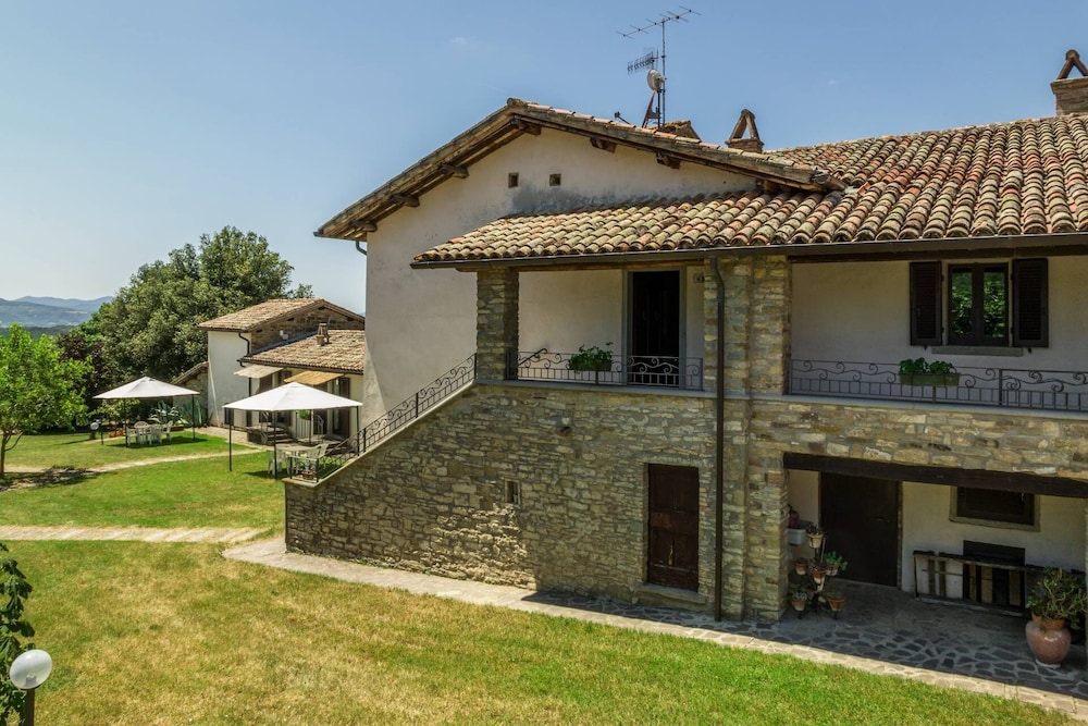 Podere Pietraluna