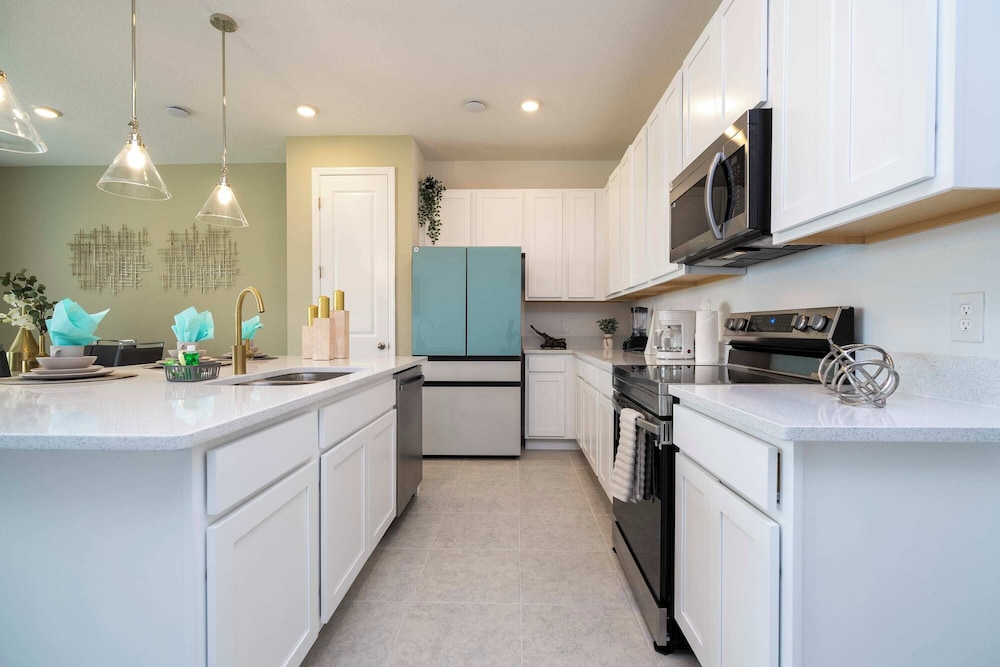 Cozy 3Bd Close to Disney at Enclaves 983 view 5