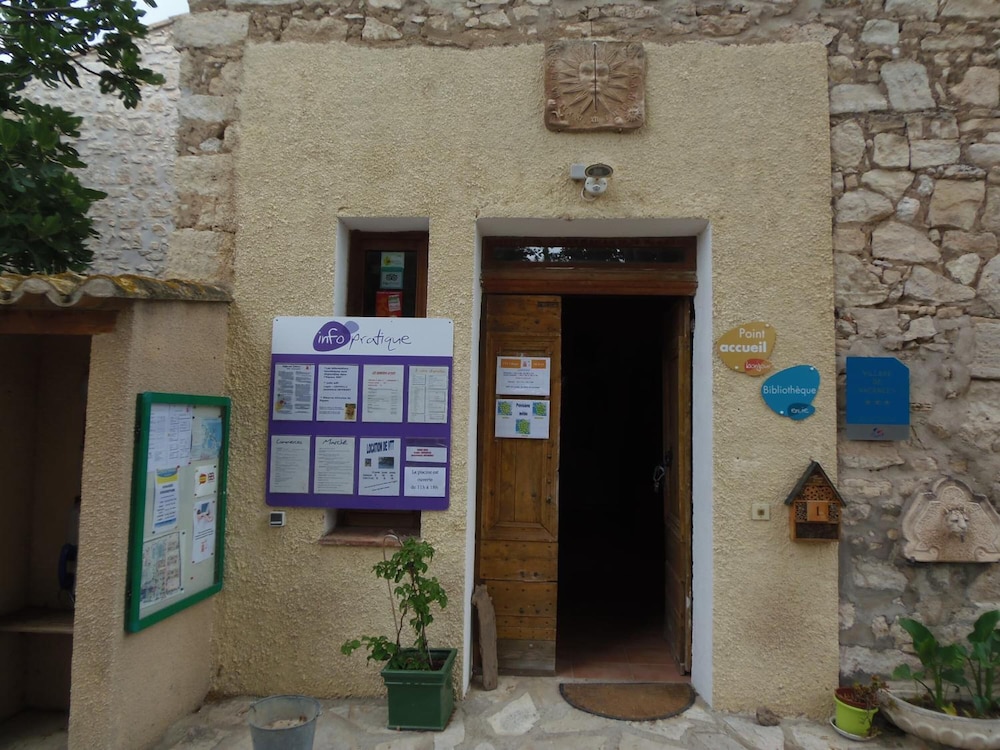 Photo 43