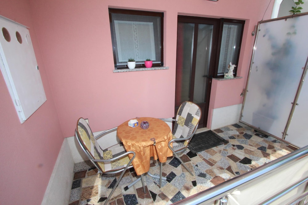 Guests House Lea