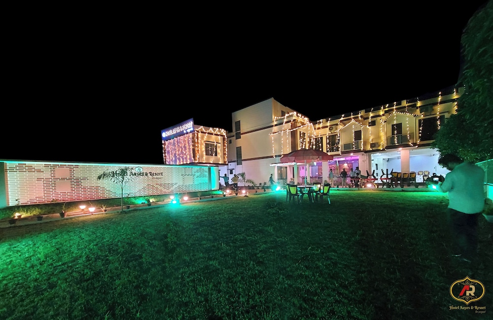 Hotel Aayes & Resort