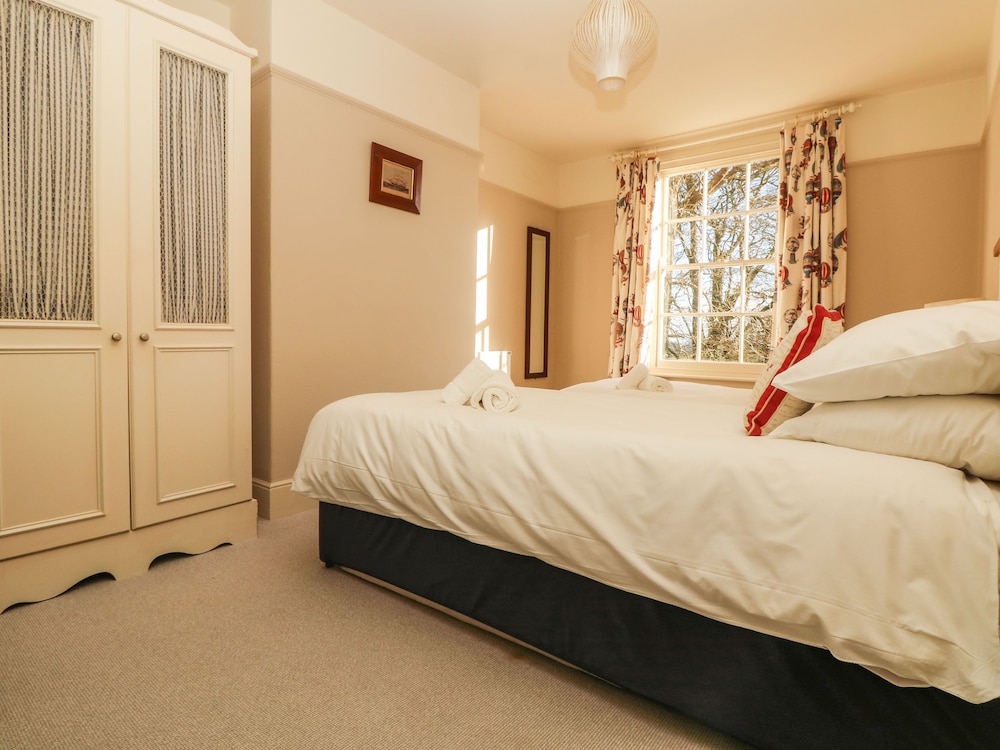 Penwarne Lodge