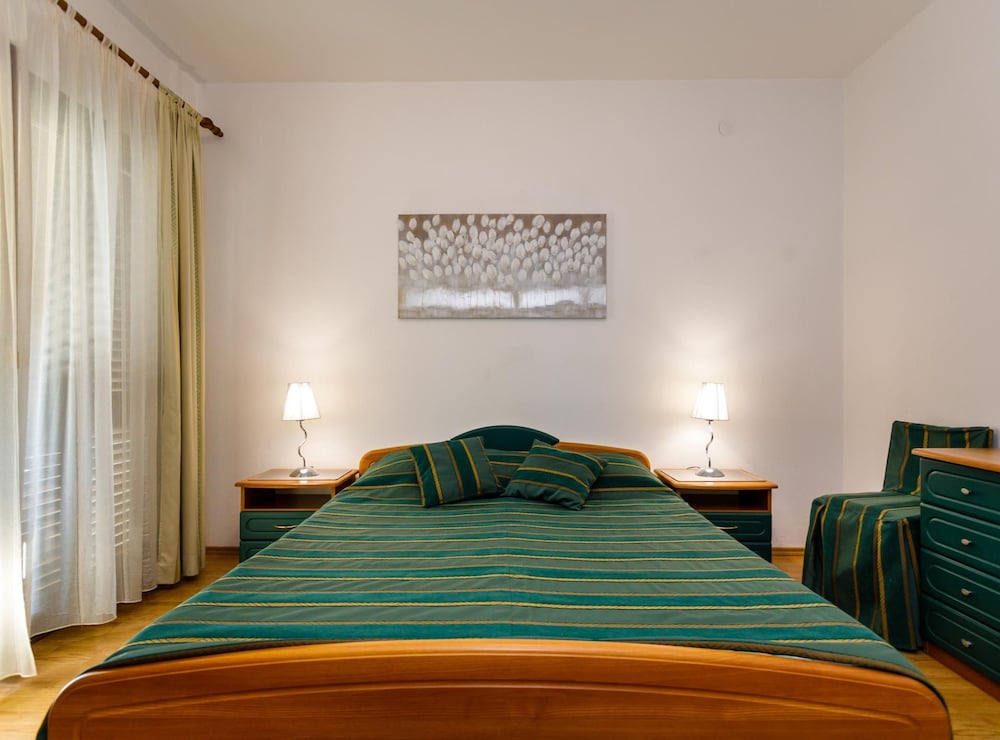 Sunny and Sleek Krk Rooms With Balcony