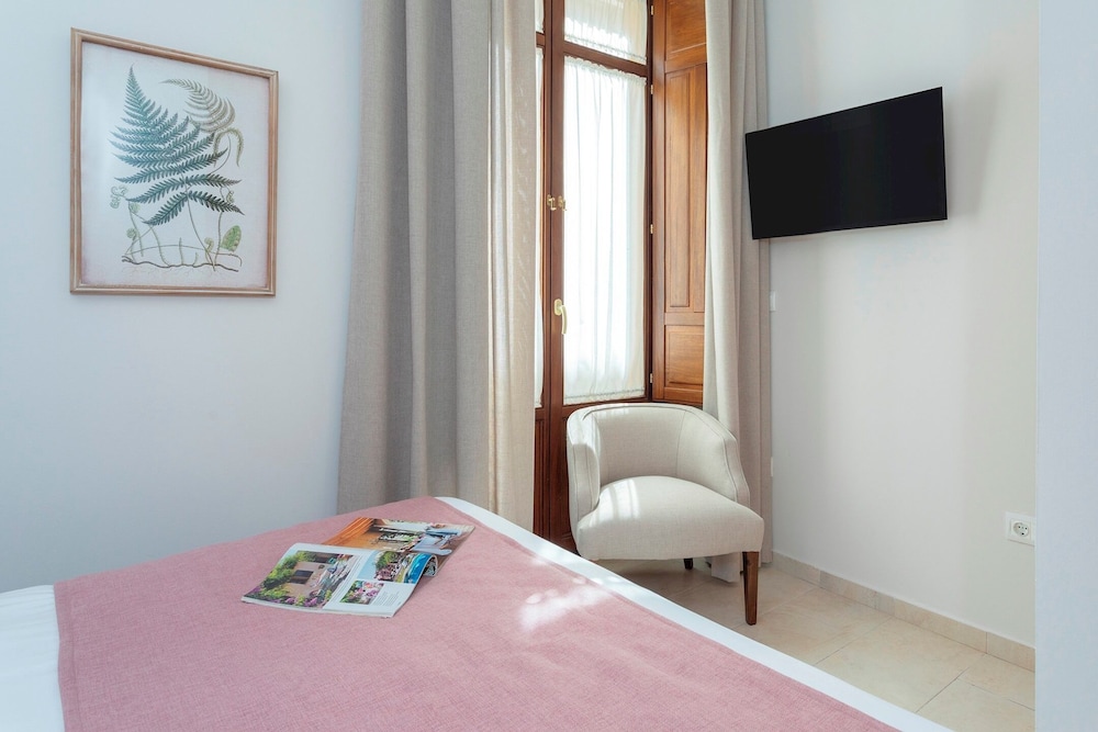 Unique Apt. With Balcony Cordoba. Templo Romano