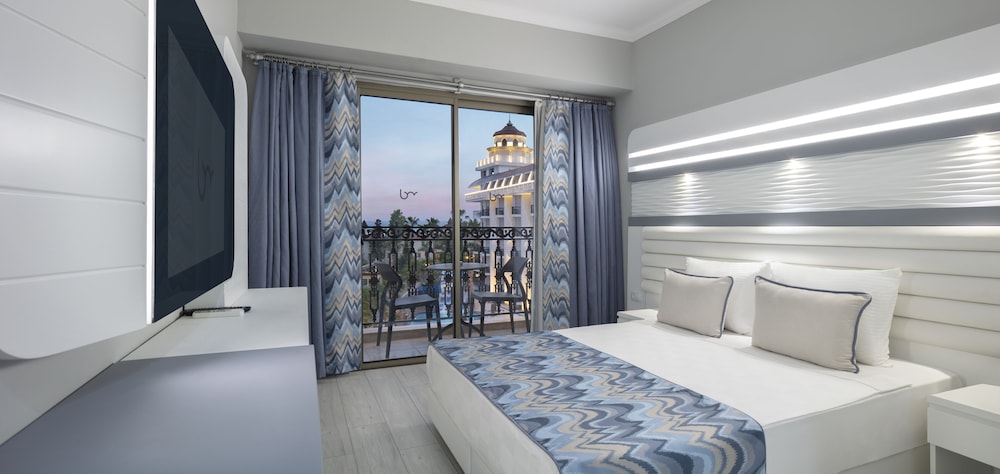 Blue Marlin Deluxe Spa & Resort - All Inclusive view 5
