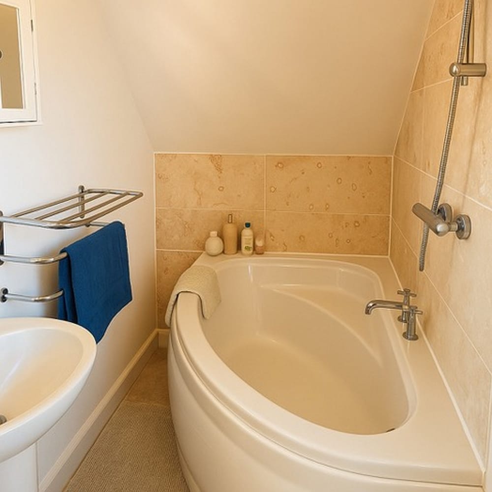 Elegant 2Bd Townhouse In Thirsk: Cozy & Stylish