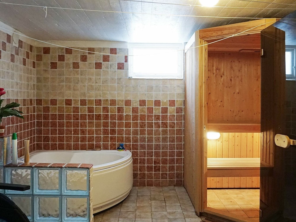 6 Person Holiday Home in Vara view 4