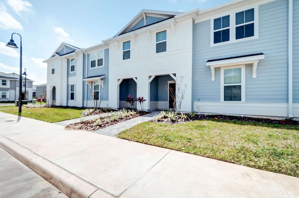 1259 Modern 5BD Family Home For Your Vacation