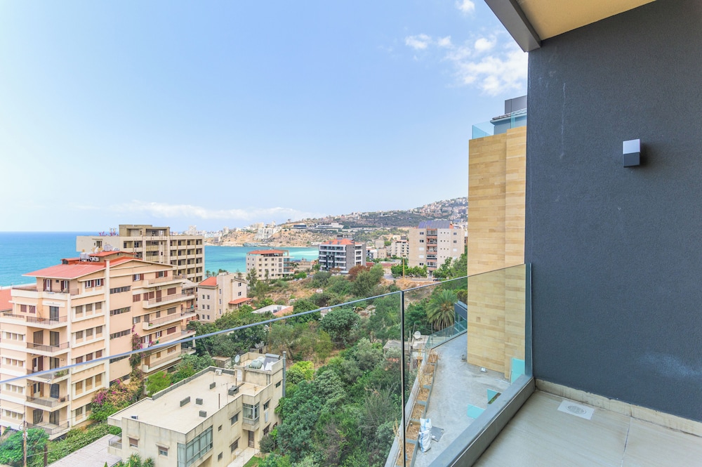 Jounieh Living - Residences by Local Host