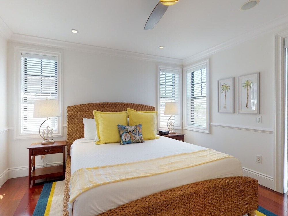 Marlin Bay Resort & Marina